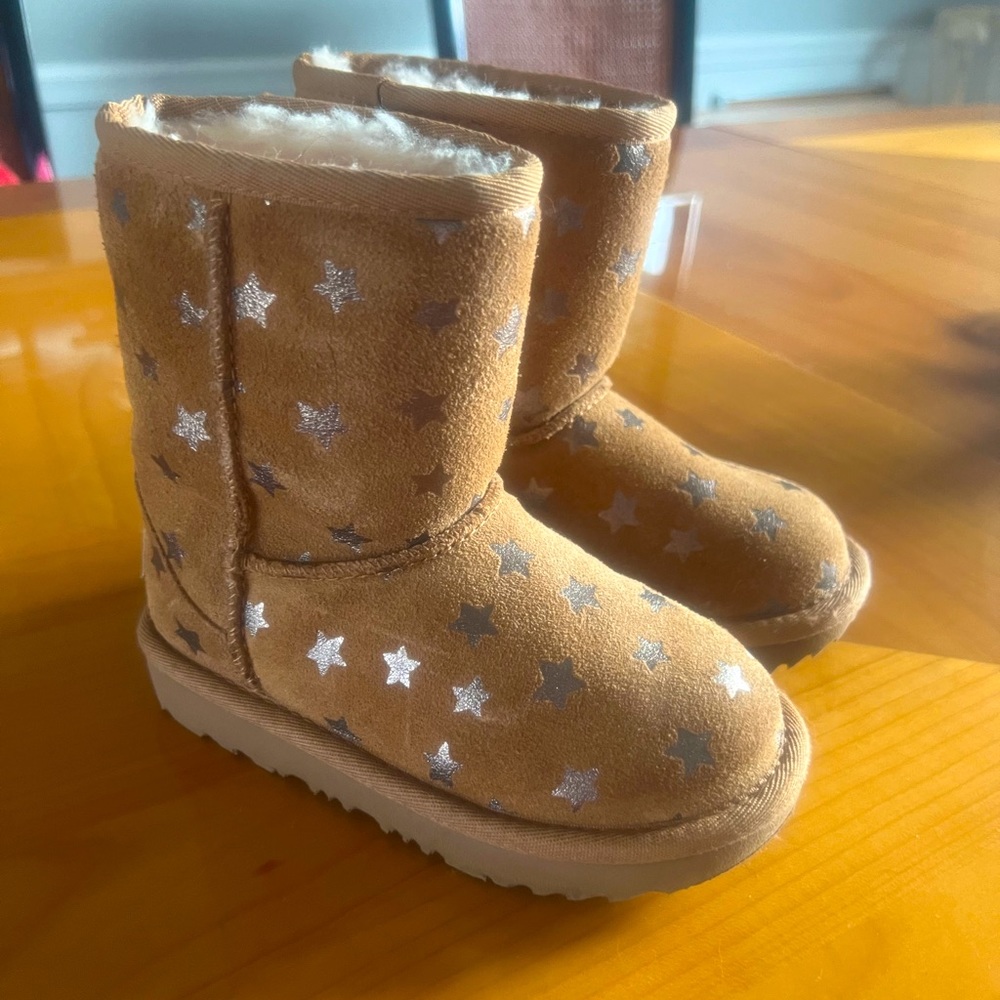 ⭐️ Star Uggs ⭐️